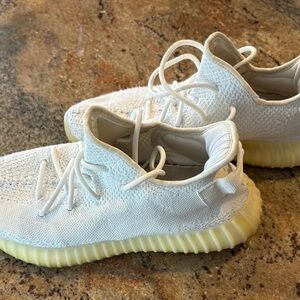 Yeezy Boost 350 V2 cream